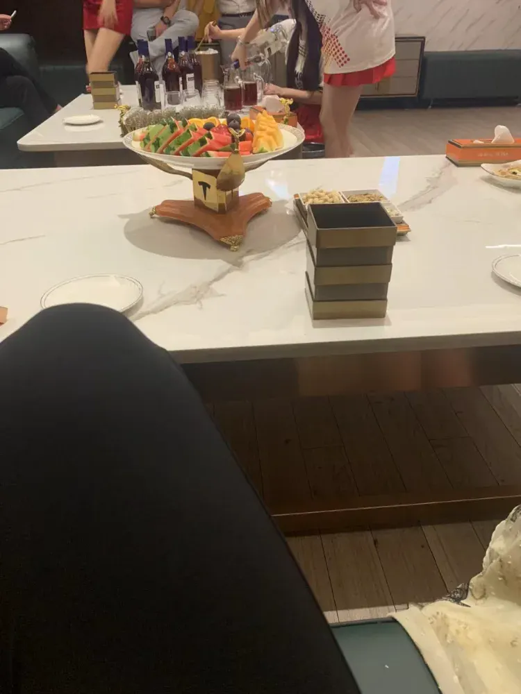 鸿悦汇KTV图片3